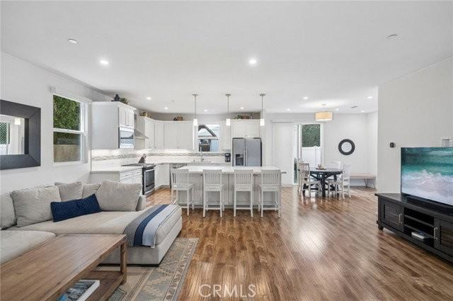 163 Flower St #B - Photo 4 of 8