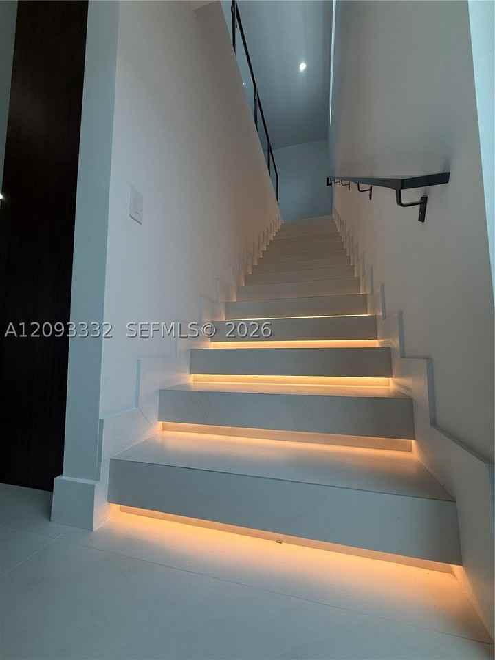353 Sw 23rd Rd - Photo 6 of 8