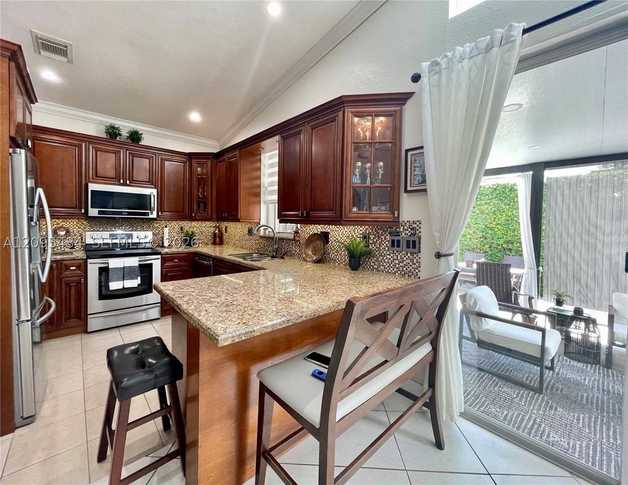 15426 Sw 21st Ter - Photo 4 of 10