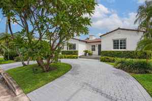 featured image of 8827 Hawthorne Ave