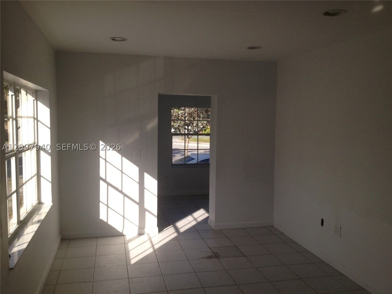 2143 Sw 62nd Ave #1 - Photo 3 of 10