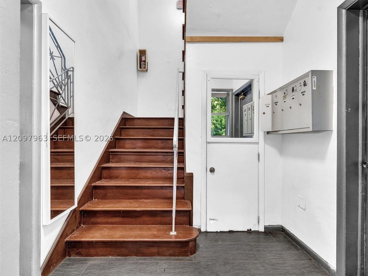1410 16th St #2 - Photo 3 of 43
