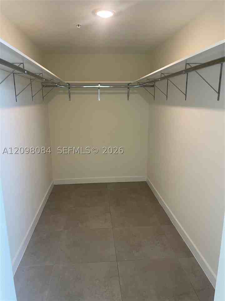 16395 Biscayne Blvd #2011 - Photo 3 of 35