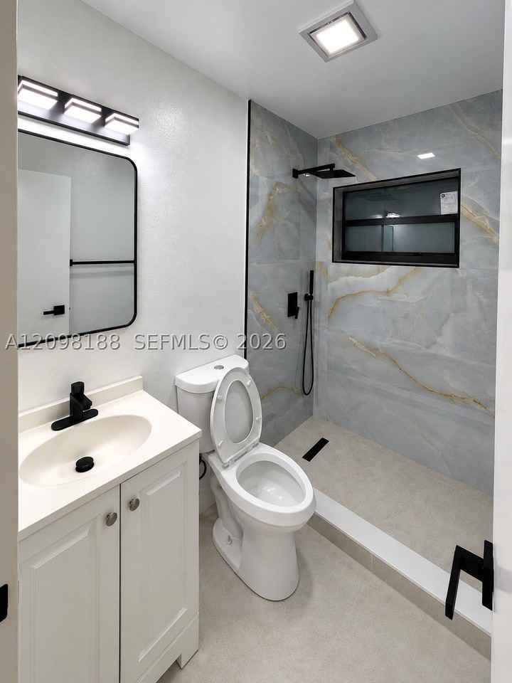 1511 N 70th Ter #0 - Photo 7 of 8