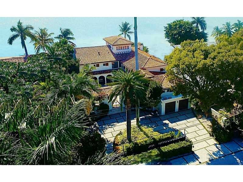 5396 N Bay Rd - Photo 2 of 8