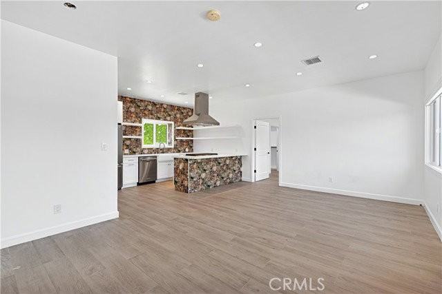 5203 Saddle Creek Rd - Photo 3 of 5
