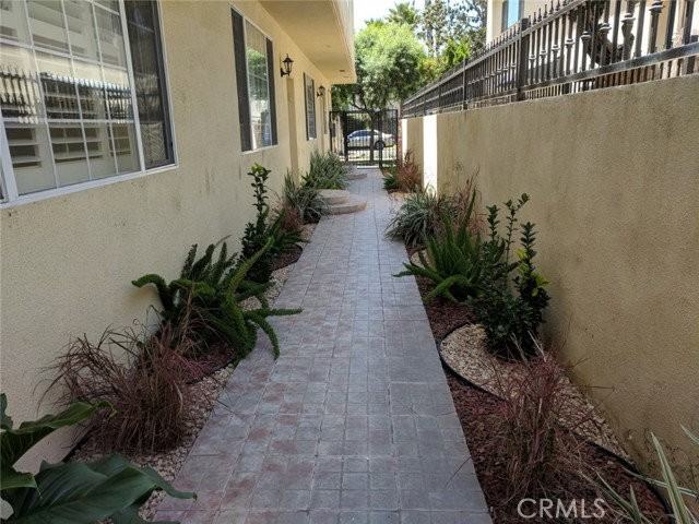 4442 Vista Del Monte Ave #4 - Photo 2 of 8