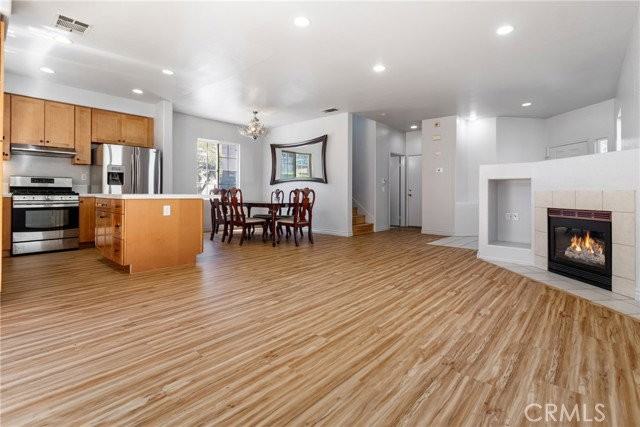 9193 Burnet Ave - Photo 5 of 8