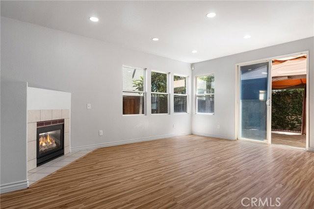 9193 Burnet Ave - Photo 6 of 8