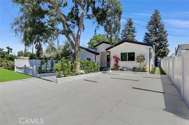 7508 Claire Ave - Photo 3 of 8