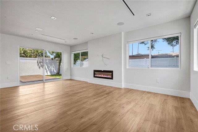 7508 Claire Ave - Photo 5 of 8