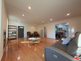 3323 Reta St - Photo 4 of 8