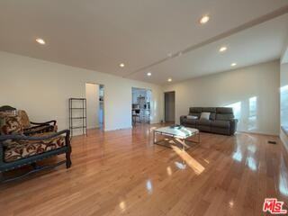 3323 Reta St - Photo 5 of 8