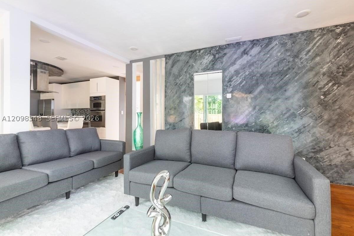1232 Ne 16th Ter #0 - Photo 3 of 50