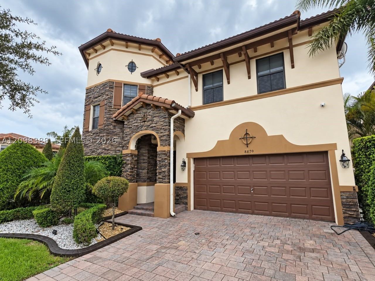 8870 Nw 99th Ave #8870 - Photo 3 of 37