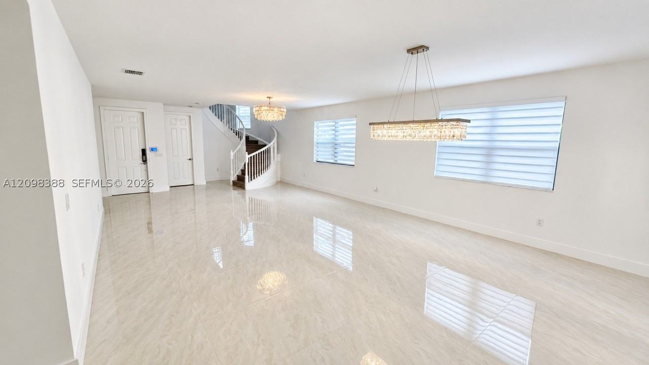 8870 Nw 99th Ave #8870 - Photo 7 of 37