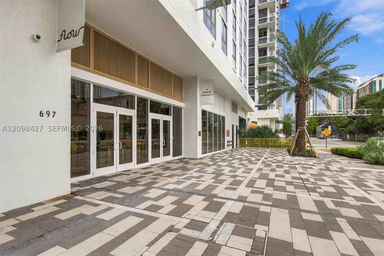 697 N Miami Ave #1210