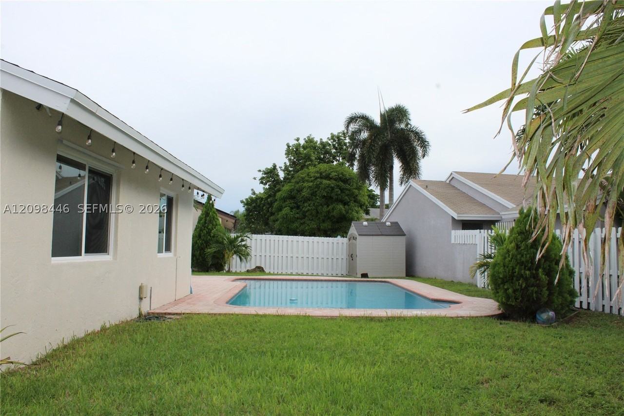 681 Pine Ridge Ter #681 - Photo 7 of 16