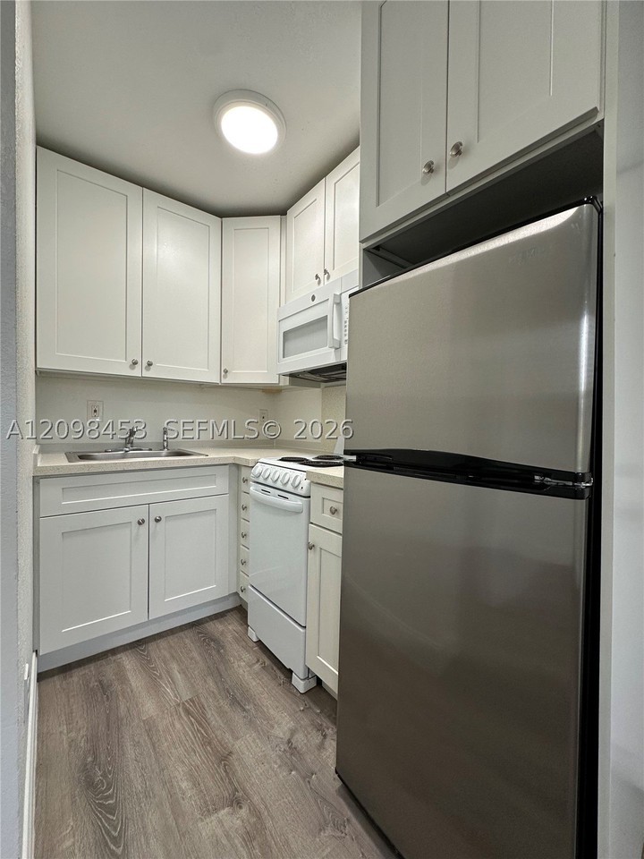 2300 Madison St #110 - Photo 6 of 20