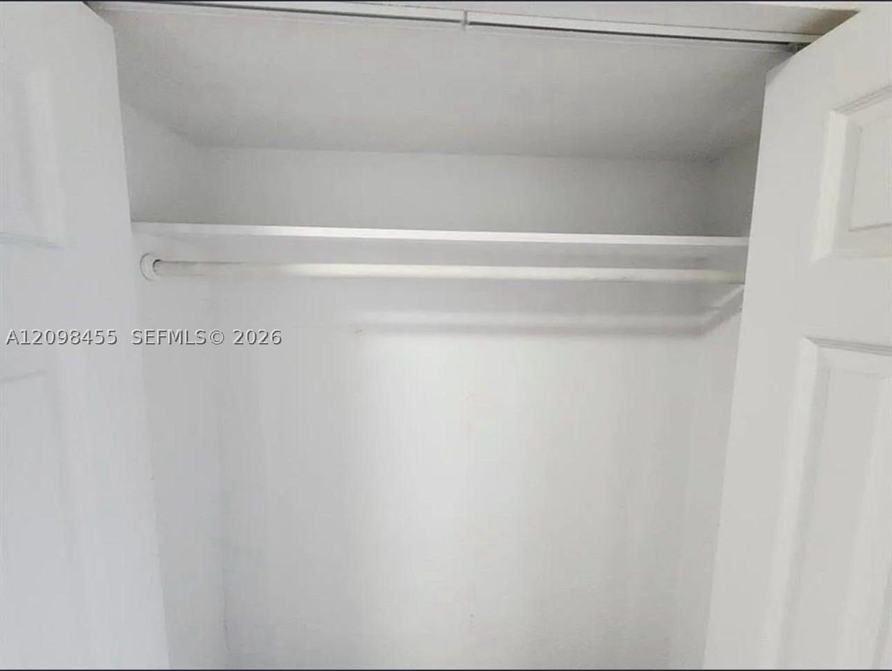 5606 Nw 8th Ave - Photo 5 of 7