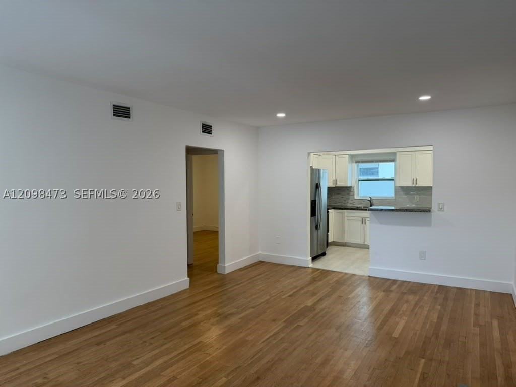 9780 Bay Harbor Ter #7 - Photo 2 of 9