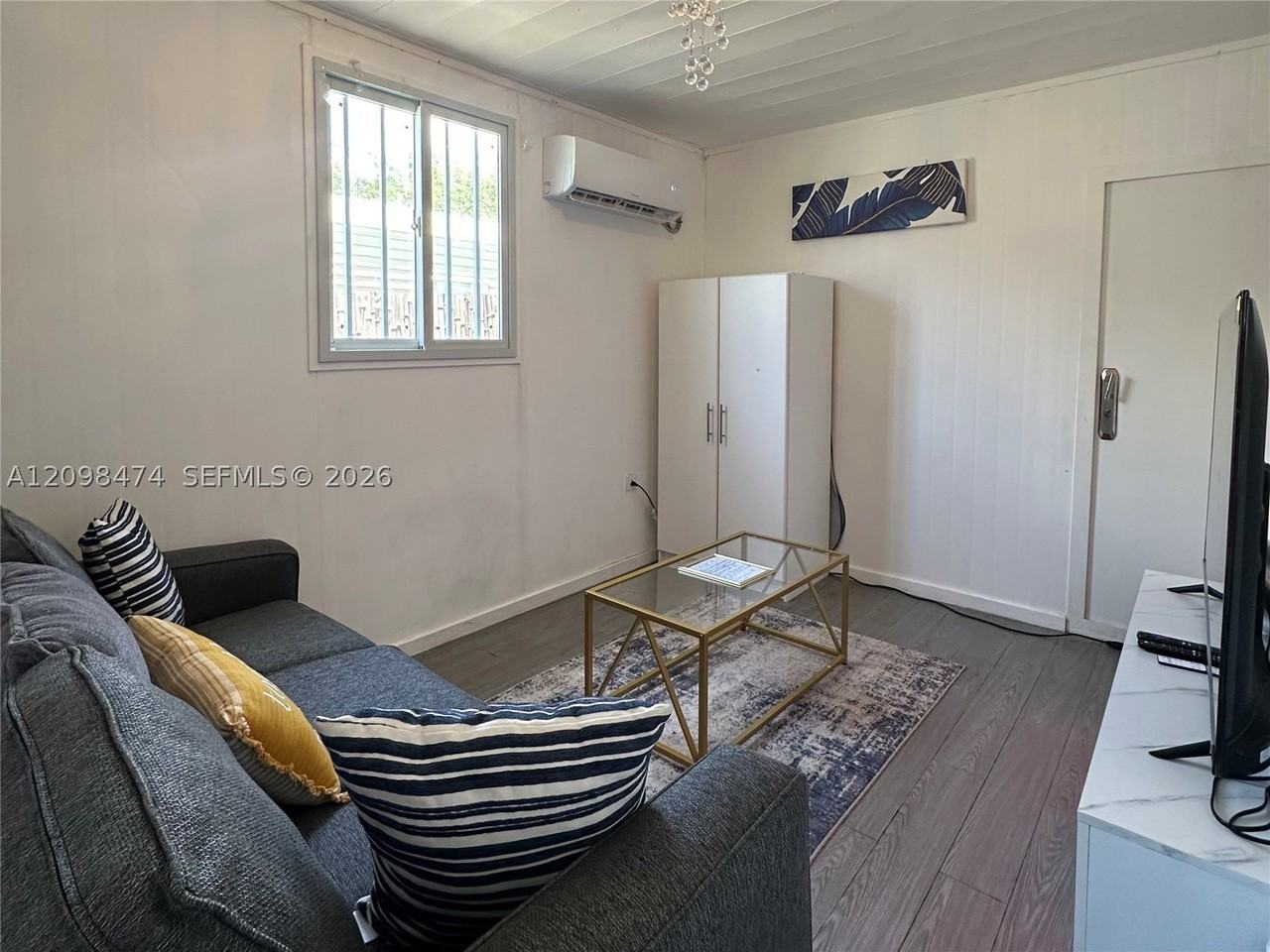 1021 Ne 137th St #C - Photo 3 of 10