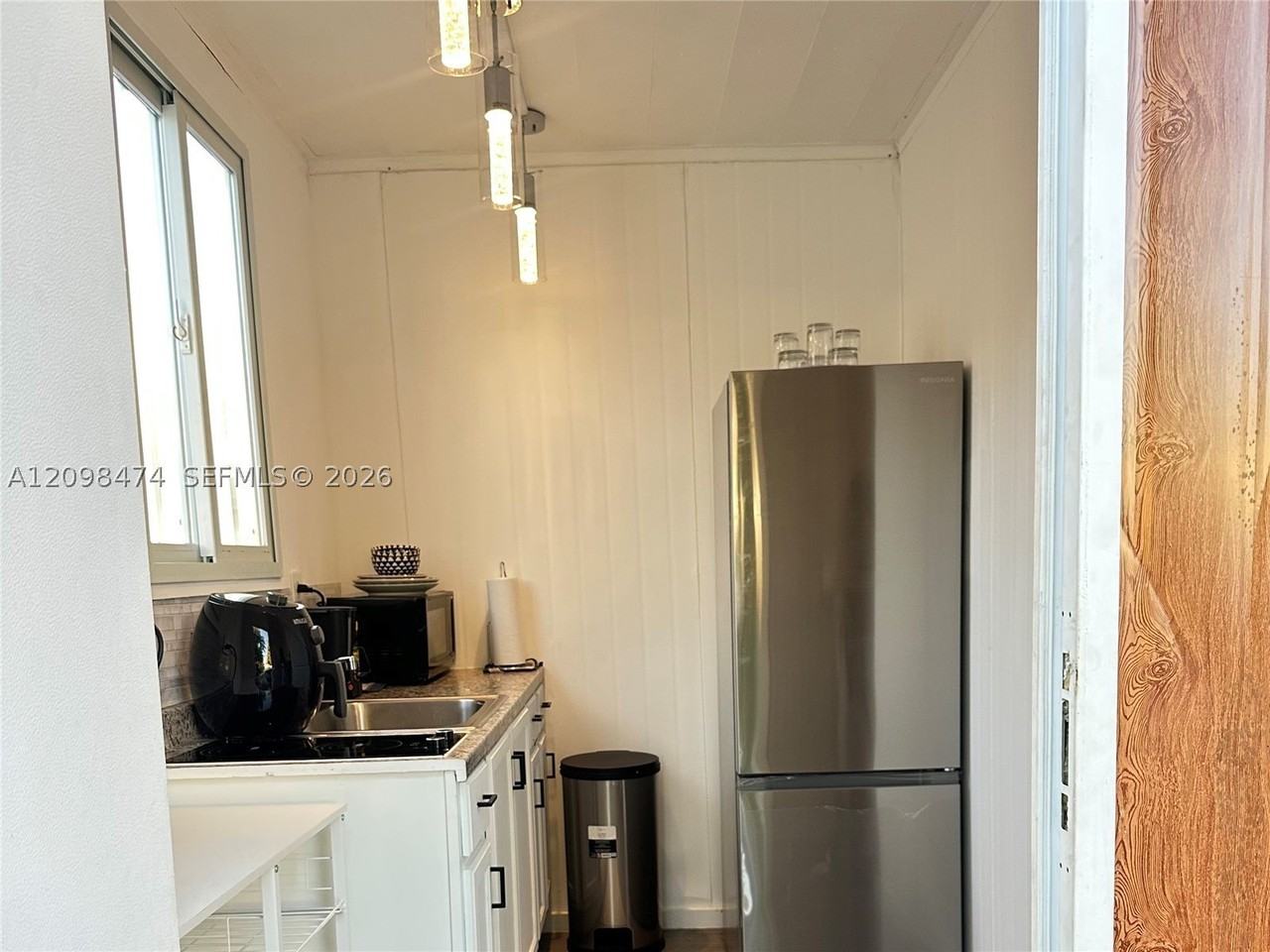 1021 Ne 137th St #C - Photo 7 of 10