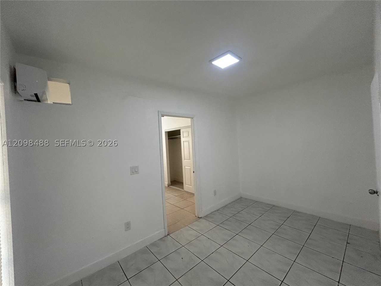 2611 Sw 62nd Ave #REAR - Photo 5 of 11