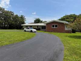 featured image of 7743 Sw 72nd Ct #7743