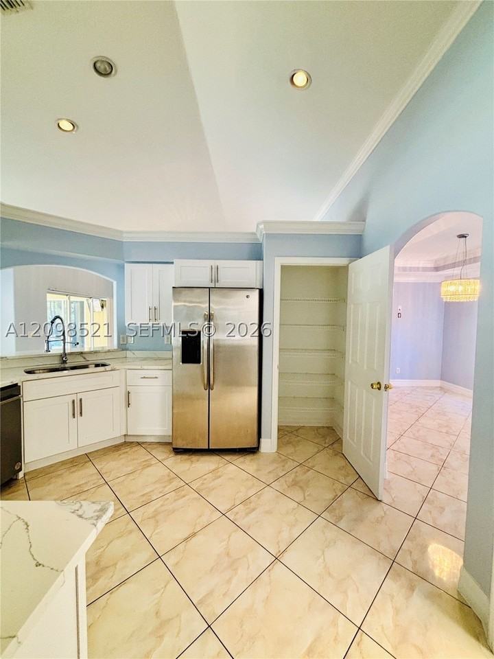 1201 Edison Ave #1 - Photo 7 of 46