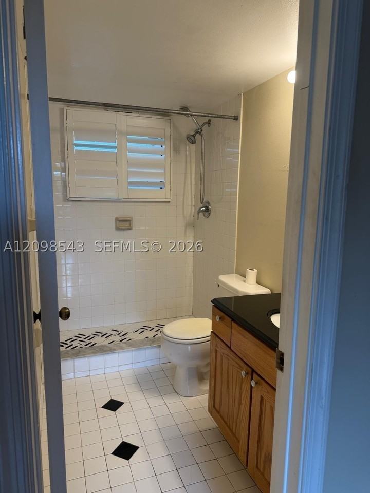 9643 Nw 4th St #5B - Photo 2 of 25