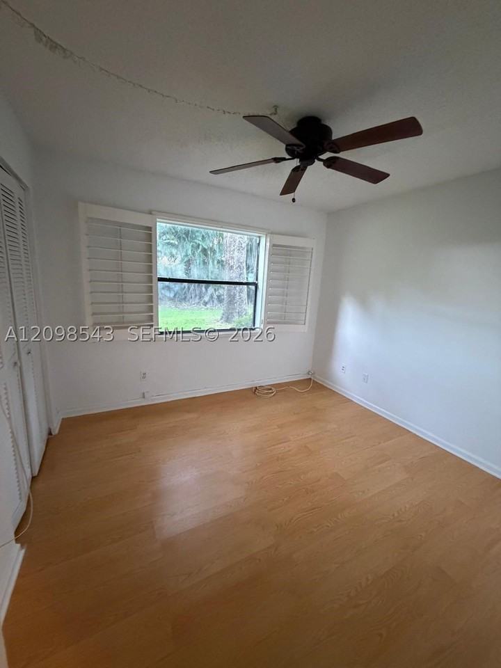 9643 Nw 4th St #5B - Photo 6 of 25