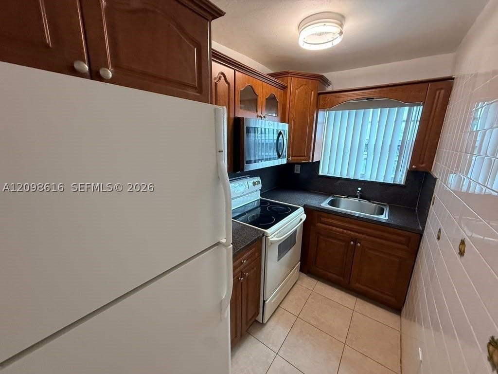 1620 Sw 1st St #15 - Photo 5 of 11