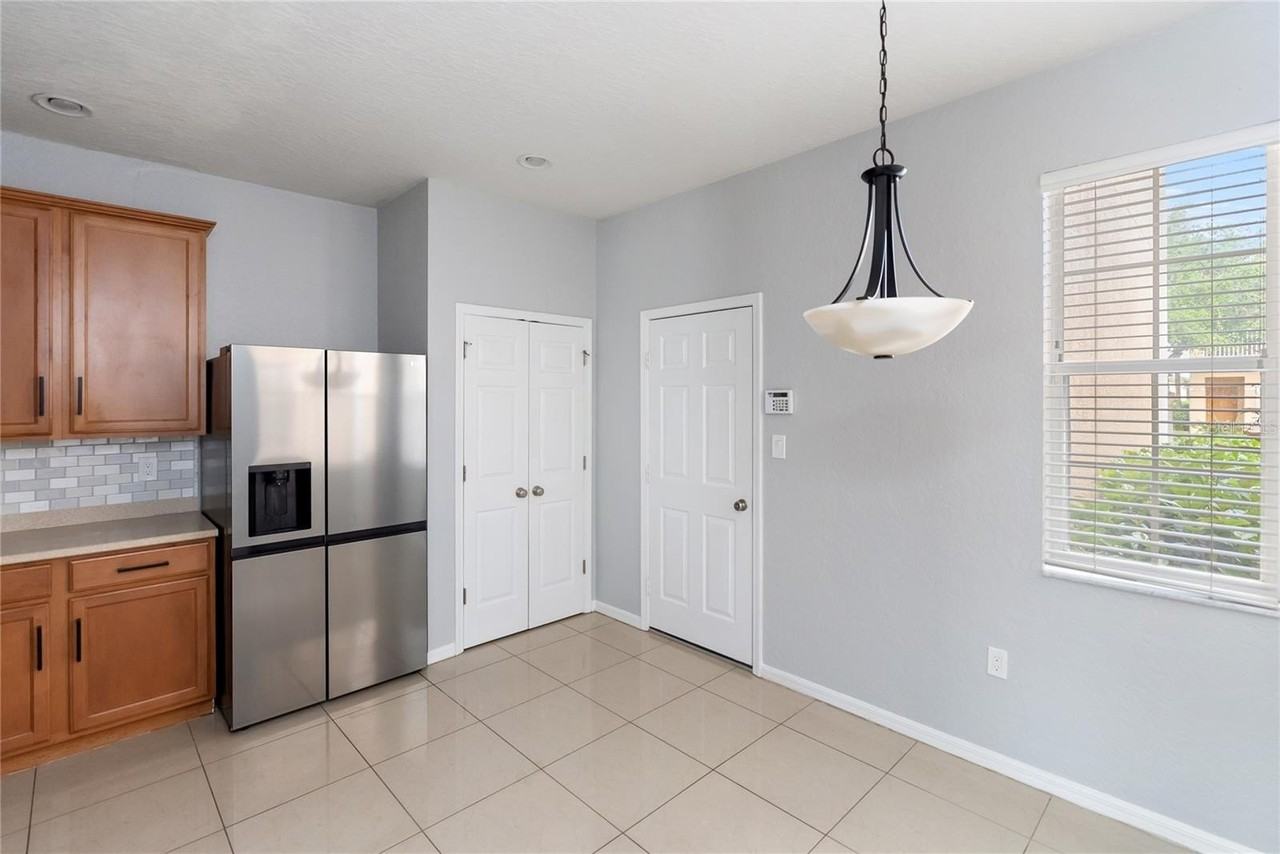 3769 Parkridge Cir #4-103 - Photo 6 of 37