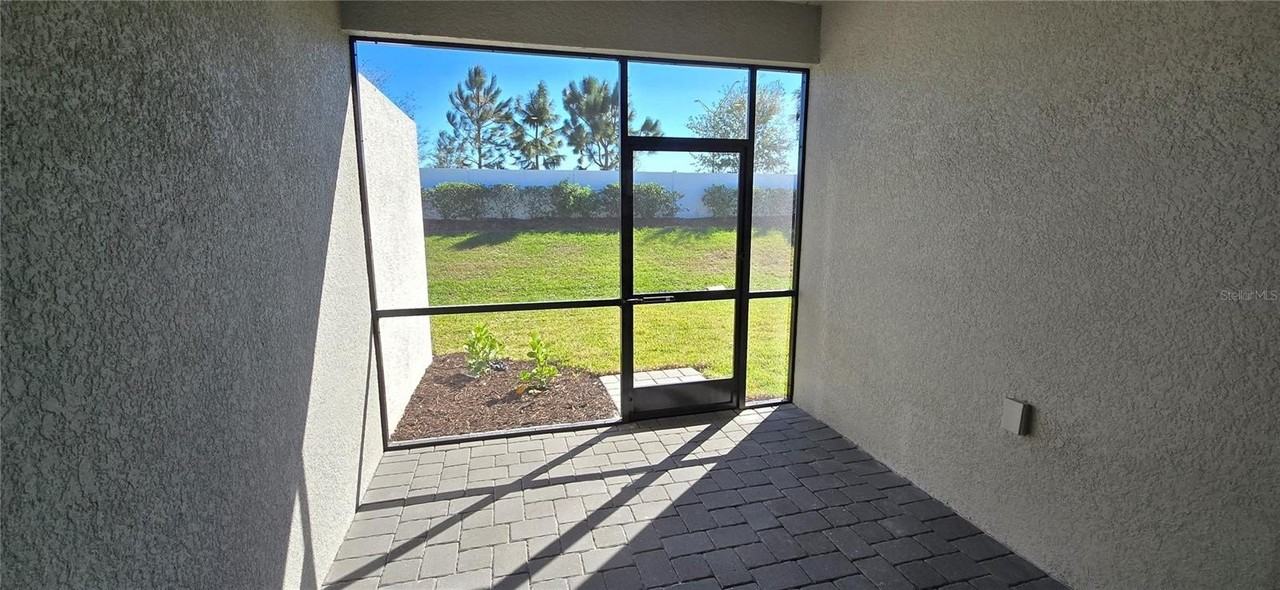 15810 Sunny Day Dr - Photo 5 of 13