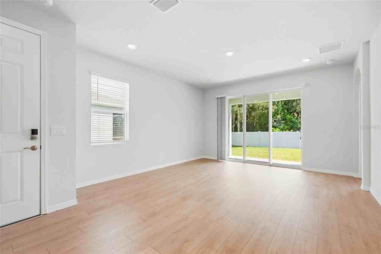 15808 8th Pl E - Photo 4 of 50
