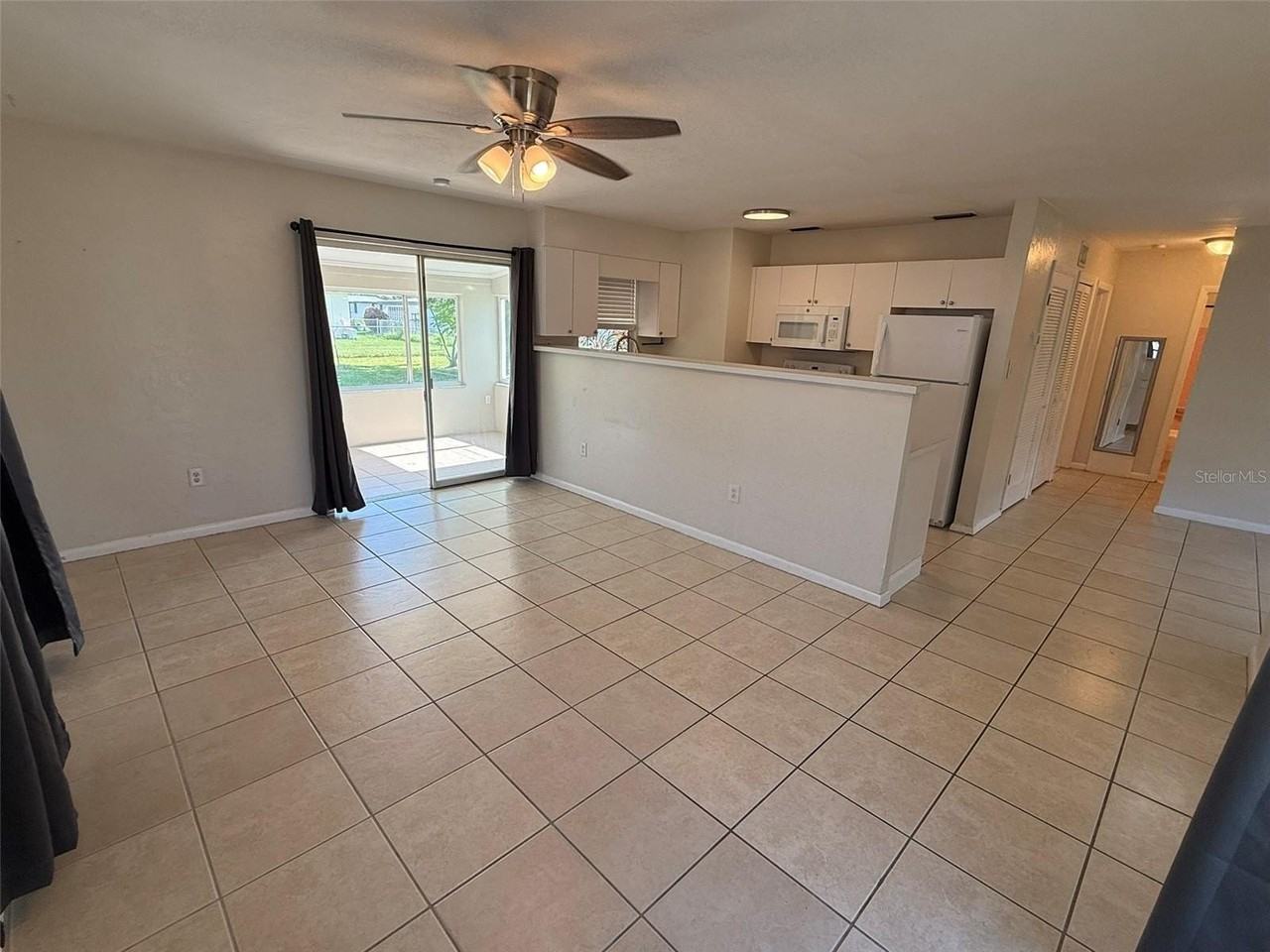 22180 Midway Blvd - Photo 4 of 13