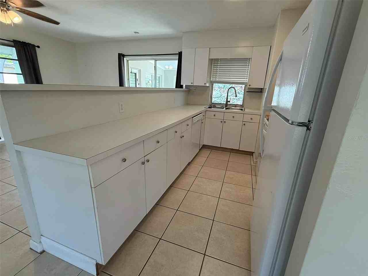 22180 Midway Blvd - Photo 5 of 13