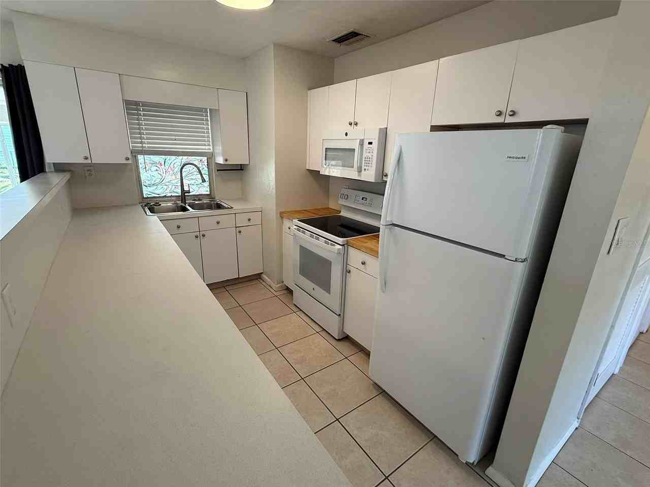 22180 Midway Blvd - Photo 6 of 13