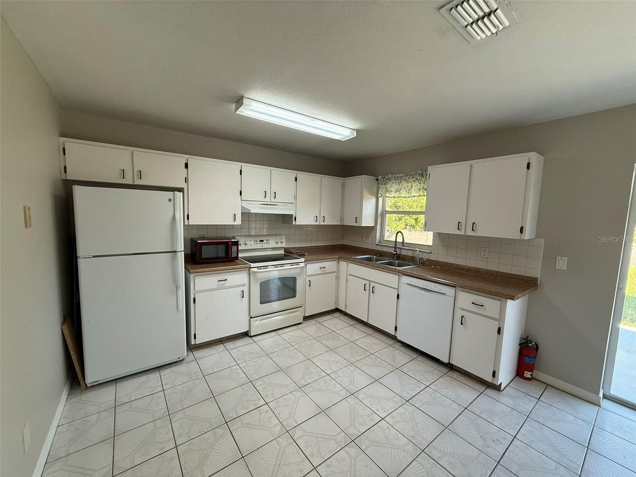 18314 Quadrille Ave - Photo 2 of 18