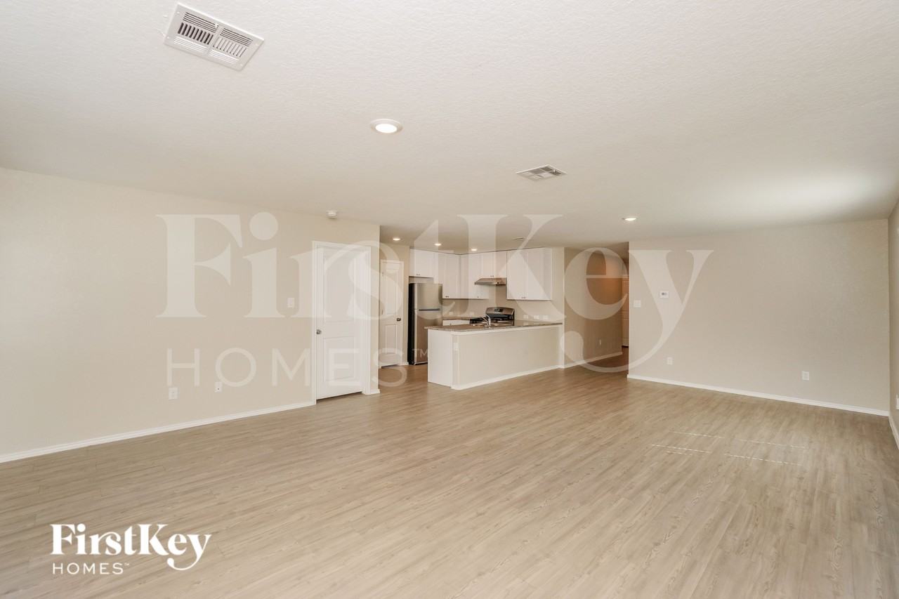 407 Butterfly Bush Ct - Photo 5 of 20