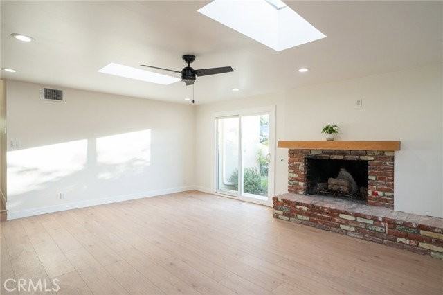 5173 Etheldo Ave - Photo 3 of 8