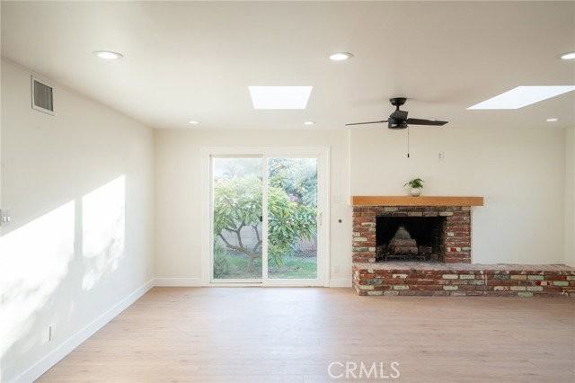 5173 Etheldo Ave - Photo 4 of 8