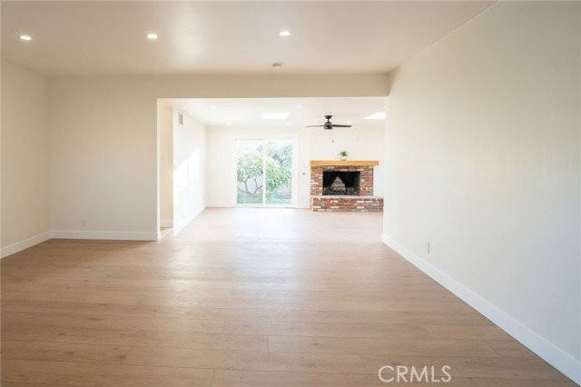 5173 Etheldo Ave - Photo 5 of 8