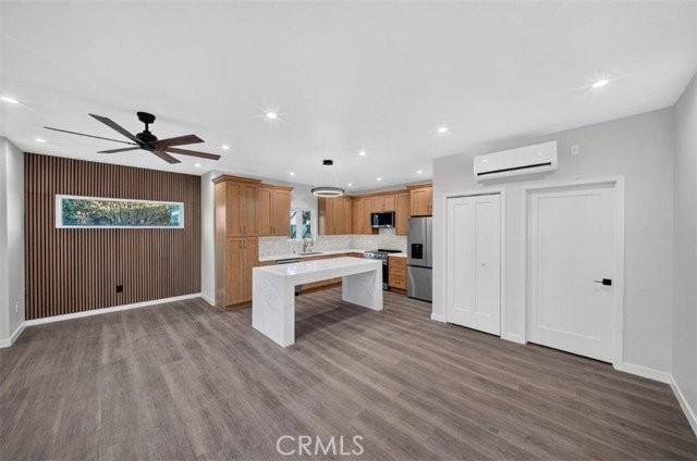 2529 Walnut Ave - Photo 5 of 8
