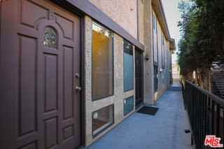 1914 11th St #3 - Photo 2 of 7