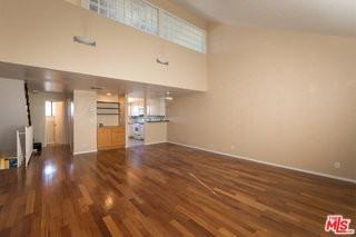 1914 11th St #3 - Photo 4 of 7