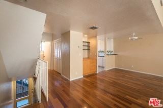 1914 11th St #3 - Photo 6 of 7