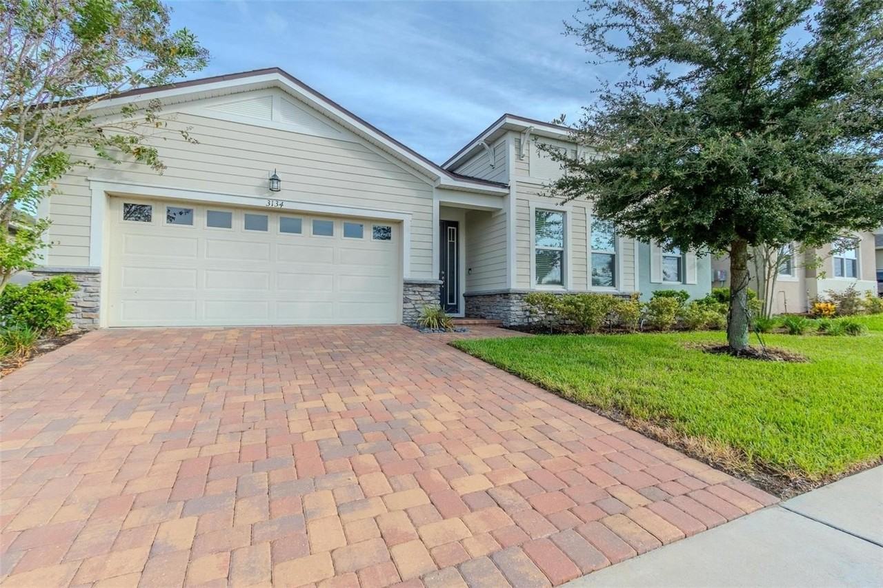 3134 River Springs Blvd - Photo 2 of 29