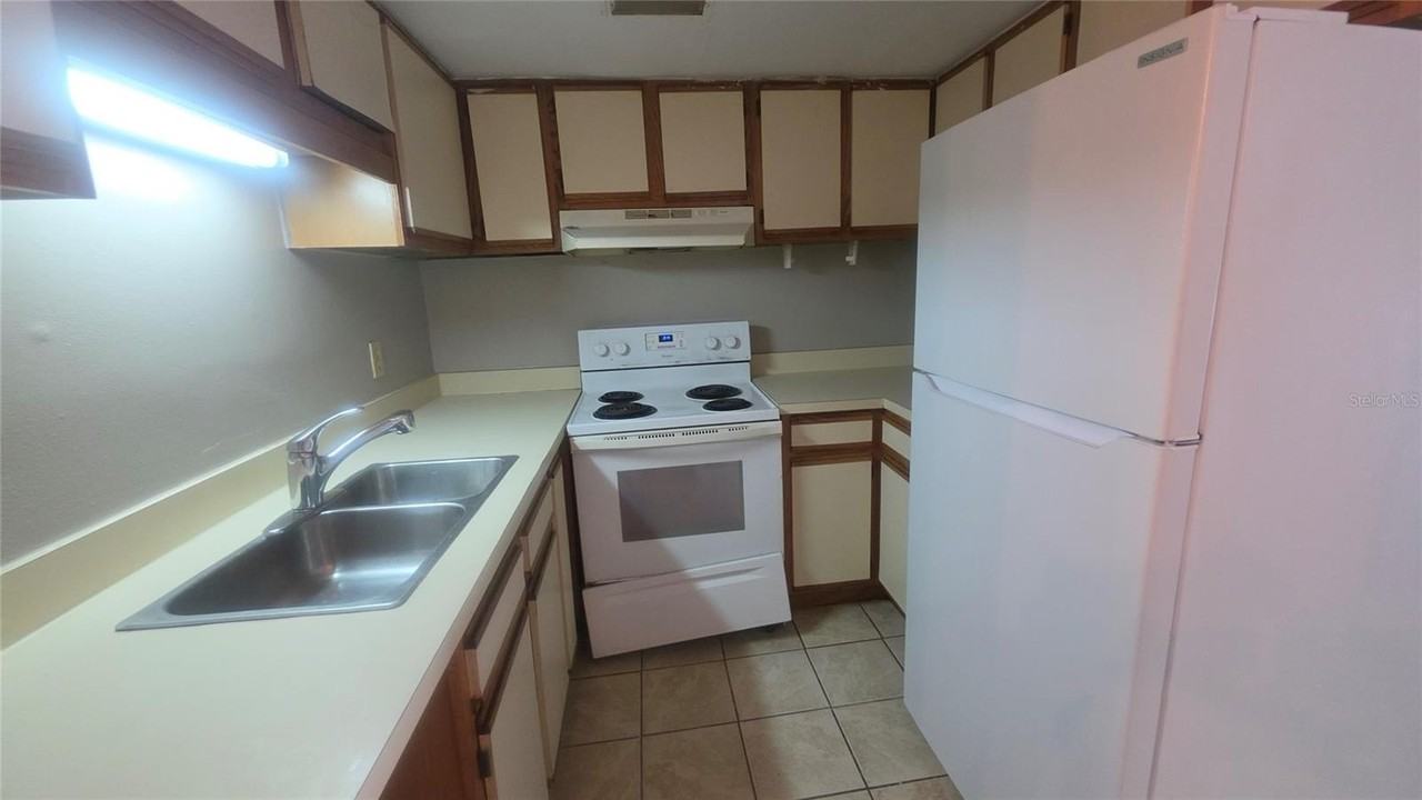 4113 S Semoran Blvd #15 - Photo 4 of 23